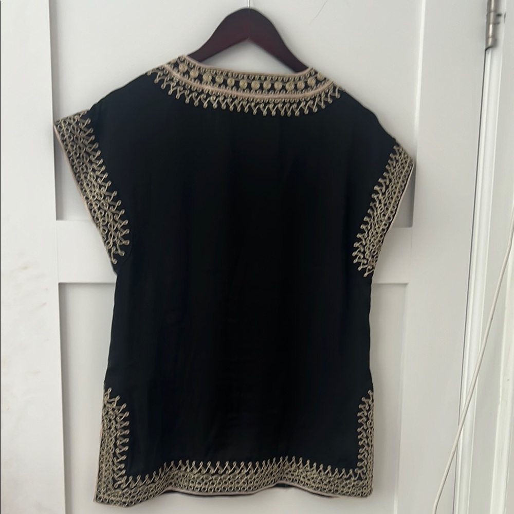 Theme Black and Gold Embellished Tunic with V-Neckline - Picture 2 of 2